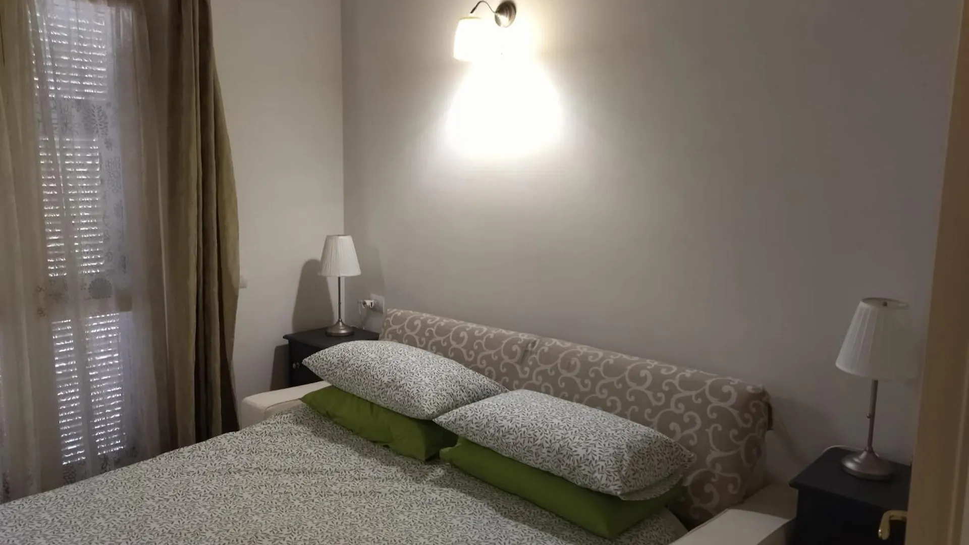 Casa Vacanza Campagna Empoli Terrazzo Belvedere Granaiolo 0*,  イタリア